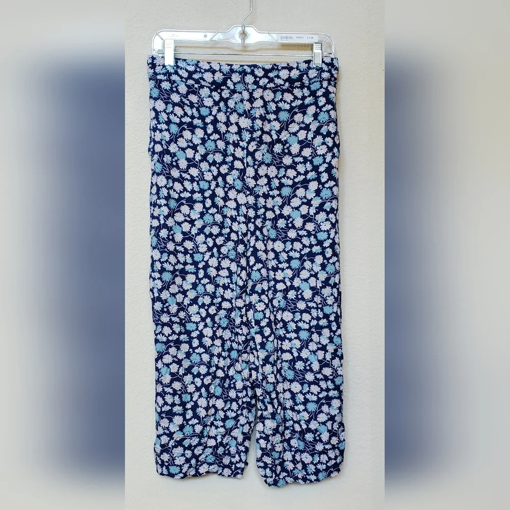 Madewell Blue and White Floral Wide-Leg Pants.  Size Medium - Picture 2 of 9